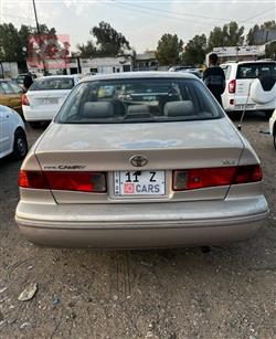 تۆیۆتا کامری